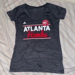Adidas Atlanta Hawks small V-neck